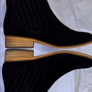 Women Black Boots